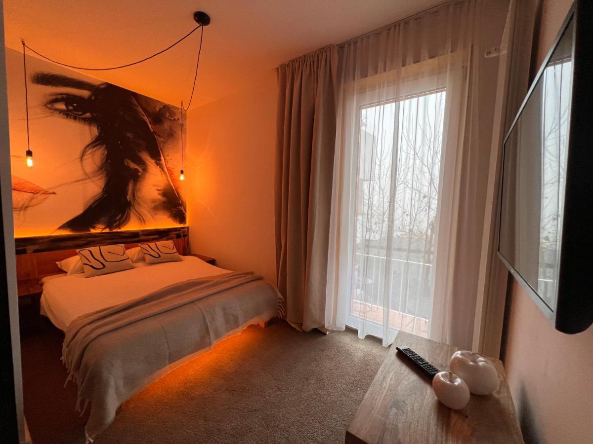 Shard Boutique Hotel-Adult Only Braszów Zewnętrze zdjęcie