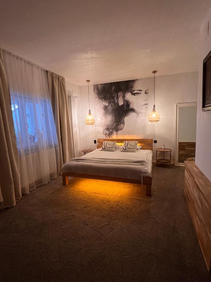 Shard Boutique Hotel-Adult Only Braszów Zewnętrze zdjęcie