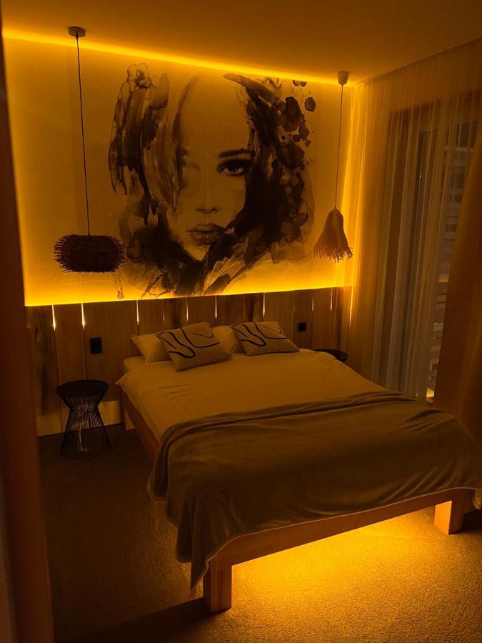 Shard Boutique Hotel-Adult Only Braszów Zewnętrze zdjęcie