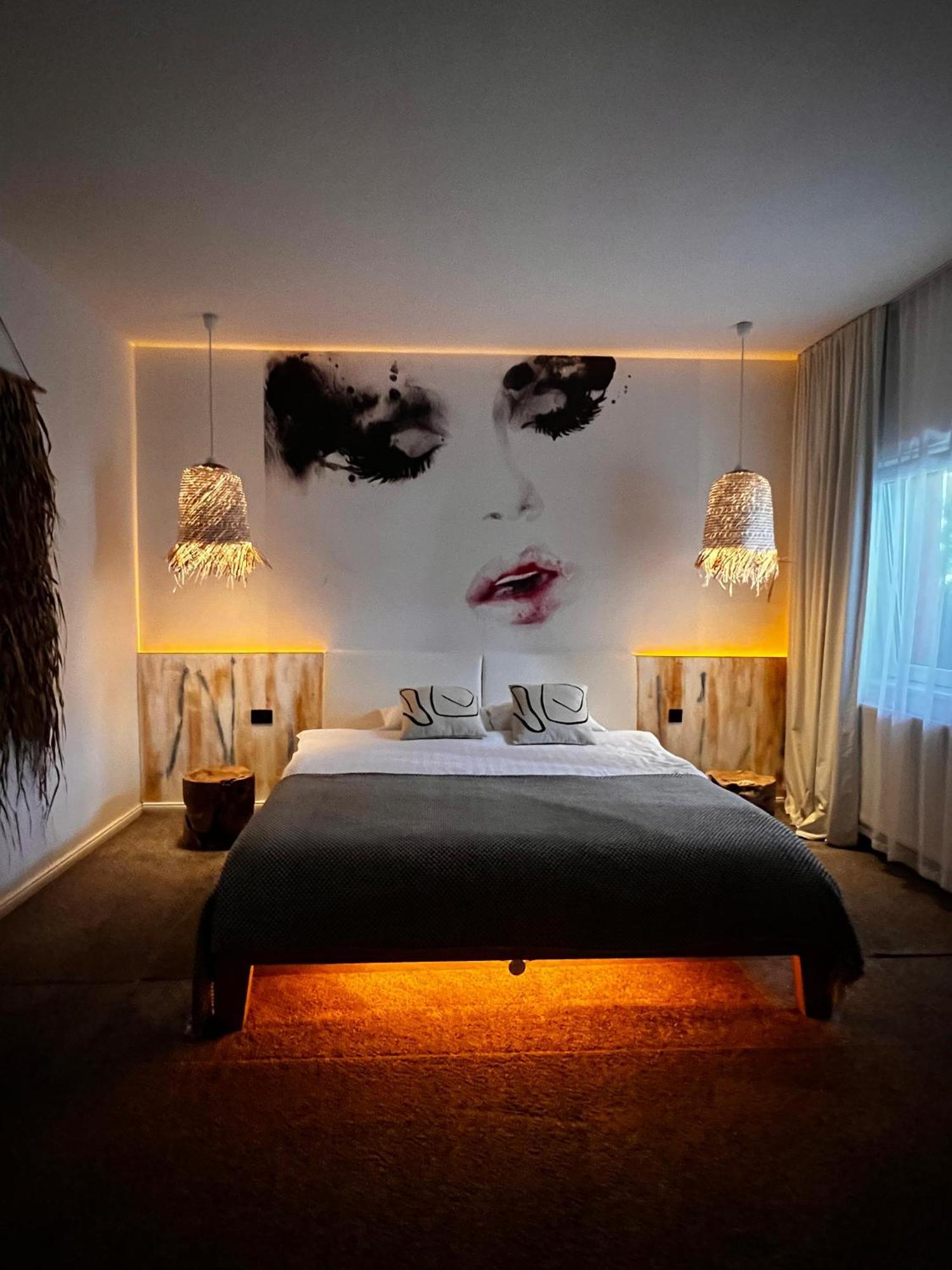 Shard Boutique Hotel-Adult Only Braszów Zewnętrze zdjęcie