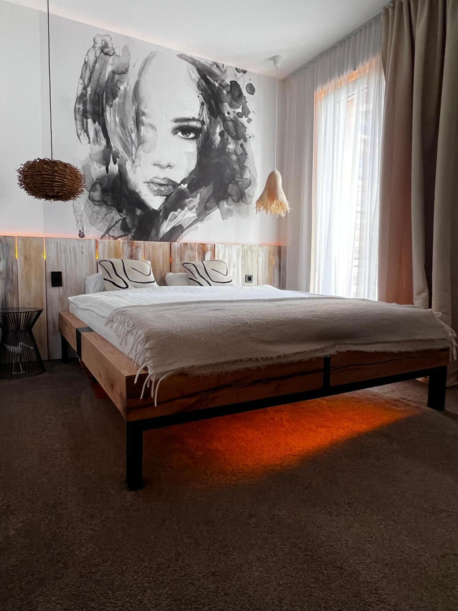 Shard Boutique Hotel-Adult Only Braszów Zewnętrze zdjęcie