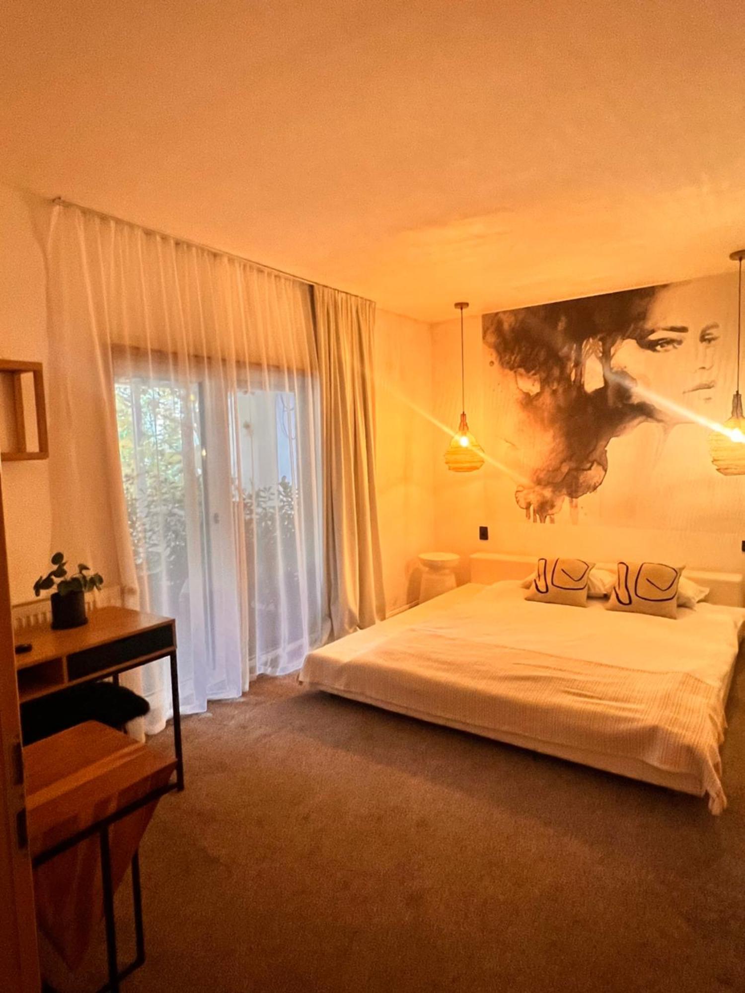 Shard Boutique Hotel-Adult Only Braszów Zewnętrze zdjęcie